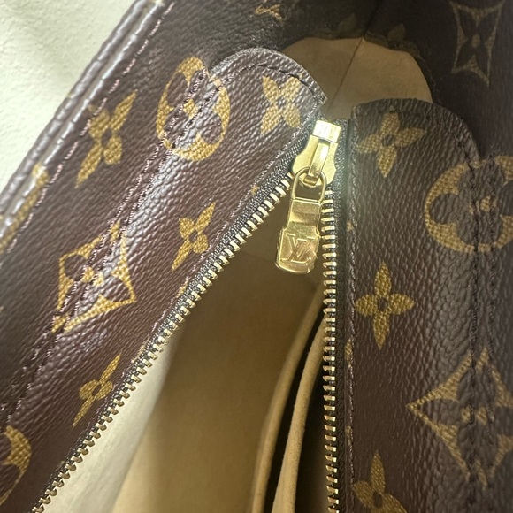 AUTHENTIC Louis Vuitton Luco Monogram Tote - Picture 11 of 12